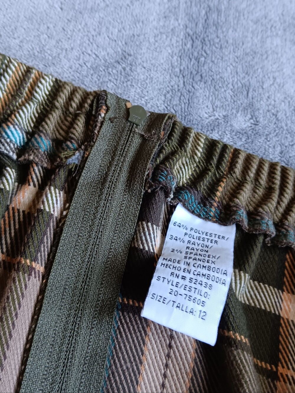 Green Plaid Fringe Hem Vintage Pencil Skirt, Boho Academia, Womens Size 12 - Picture 9 of 10